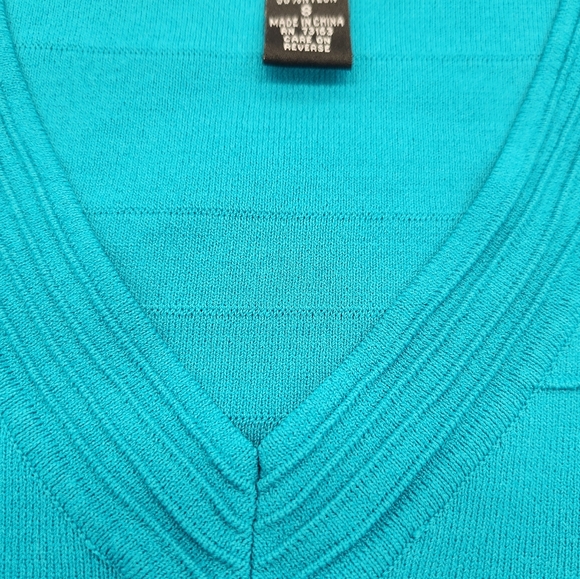 Tourquoise Sleeveless Blouse - Picture 4 of 5